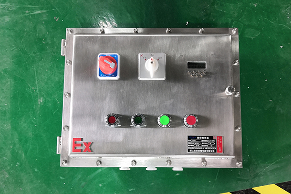 粉塵防爆配電箱不銹鋼材質(zhì)，粉塵車間防爆控制箱，甲類防爆照明動(dòng)力配電箱，油罐區(qū)防爆動(dòng)力配電箱