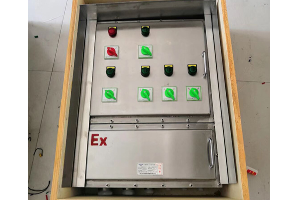 粉塵防爆動(dòng)力配電箱，雙層門防爆配電箱，油罐區(qū)戶外照明動(dòng)力配電箱，防爆蝶閥控制箱，鍋爐房防爆控制箱，
