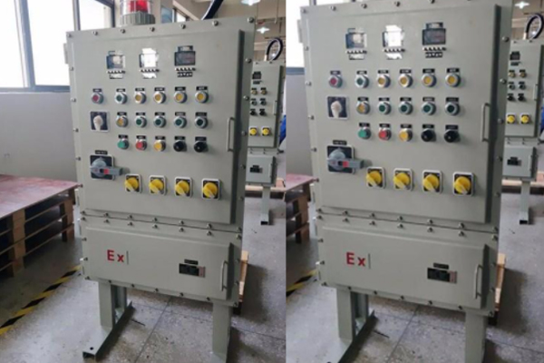 粉塵現(xiàn)場防爆動(dòng)力配電柜，油田現(xiàn)場防爆控制柜，氣體環(huán)境防爆配電柜，化工防爆控制柜，防爆照明動(dòng)力配電柜帶聲光報(bào)警器