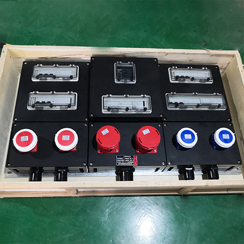 防爆防腐配電箱，現(xiàn)場(chǎng)防爆防腐配電箱，化工防爆防腐配電箱，三防防爆配電箱，戶外防爆防腐配電箱