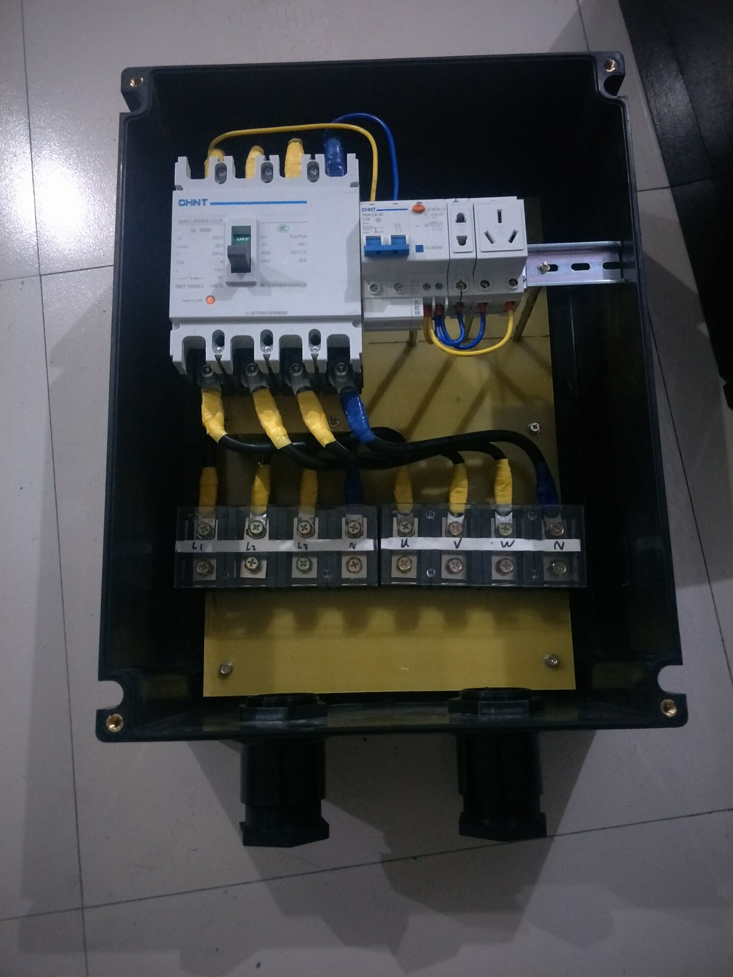 防爆防腐配電箱，化工防爆防腐配電箱，油庫(kù)房三防防爆配電箱，三防防爆配電箱工程塑料，