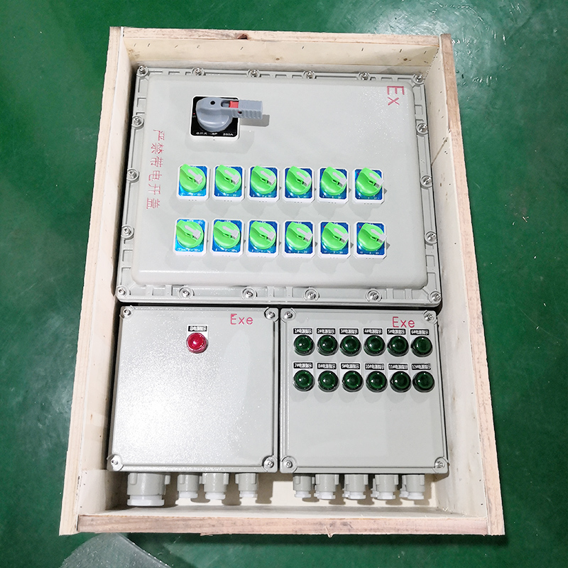 氣體專用防爆控制箱，風(fēng)機(jī)房旁邊防爆控制箱，燃?xì)鈧}防爆電機(jī)，油庫房專用不銹鋼防爆配電箱，現(xiàn)場污水防爆配電箱，