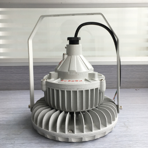 氣體粉塵防爆LED燈，加油站防爆投光燈200W，化工廠專用防爆LED燈，油罐區(qū)防爆LED燈150W