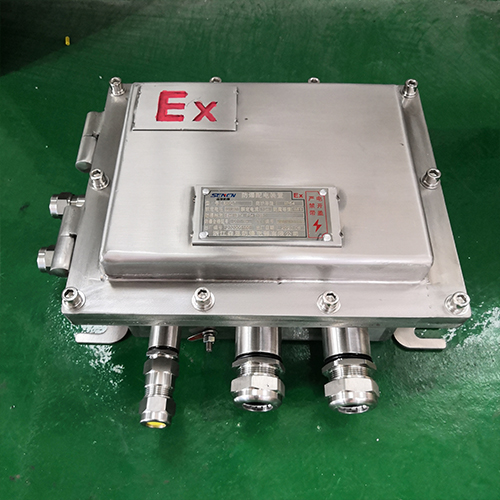 不銹鋼防爆接線箱，化工專用不銹鋼防爆接線箱II，油田專用不銹鋼防爆接線箱，鋼廠現(xiàn)場(chǎng)防爆接線箱，
