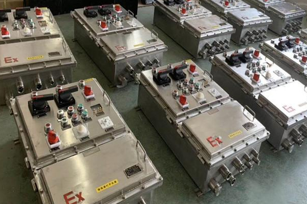 現(xiàn)場(chǎng)就地防爆控制柜，星三角控制啟動(dòng)防爆柜，防爆電機(jī)控制柜，