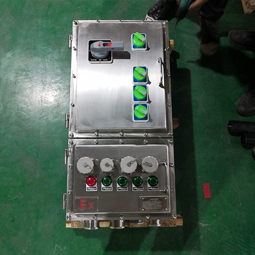 化工防爆防腐不銹鋼插座箱，粉塵防爆不銹鋼配電箱，天燃?xì)怏w防爆不銹鋼箱