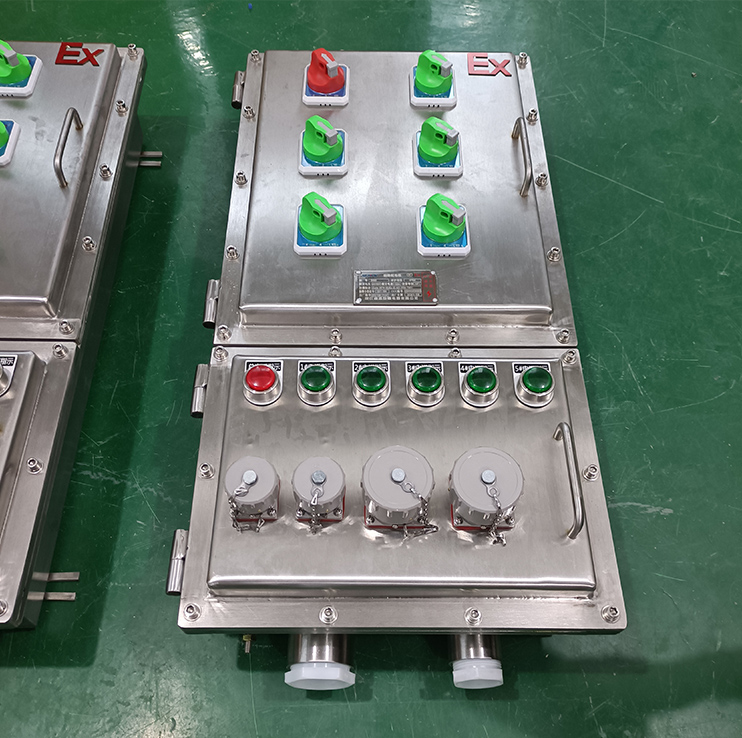 三防不銹鋼防爆插座檢修箱